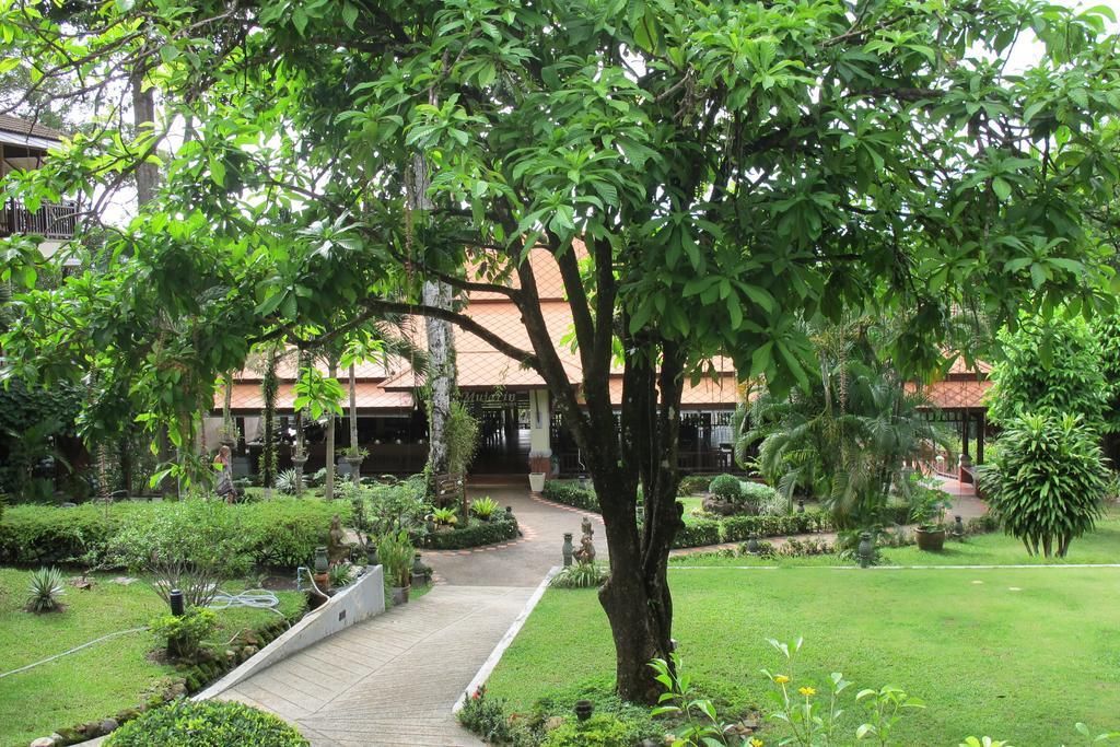 Khaolak Bayfront Resort Takuapa Exteriör bild