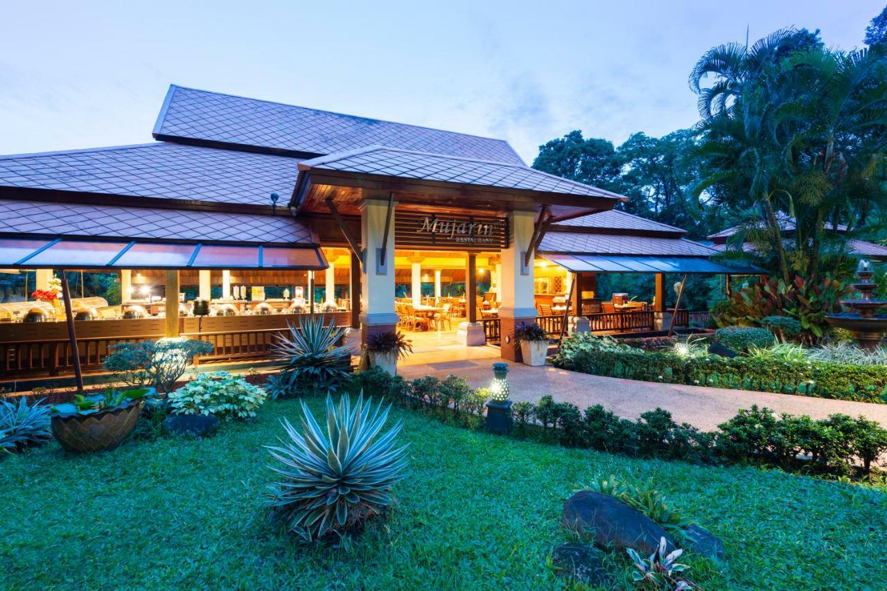 Khaolak Bayfront Resort Takuapa Exteriör bild